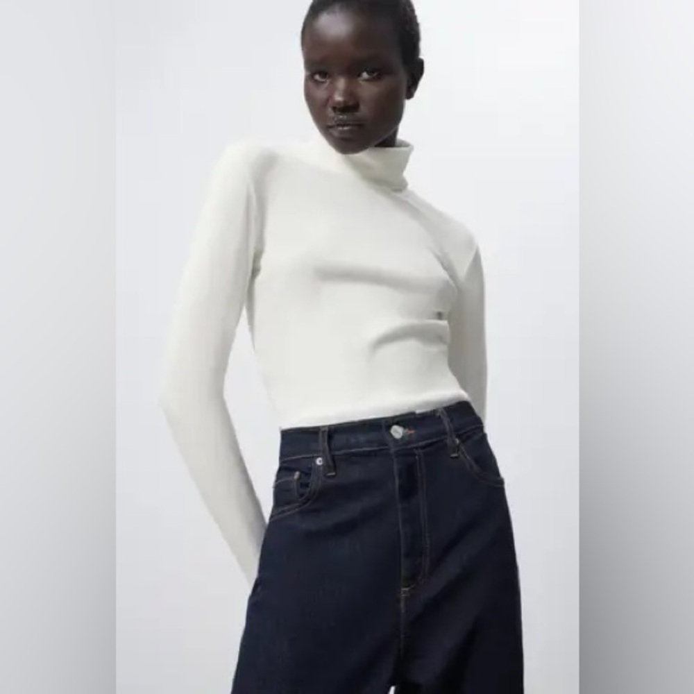 Zara cream ribbed turtleneck sweater